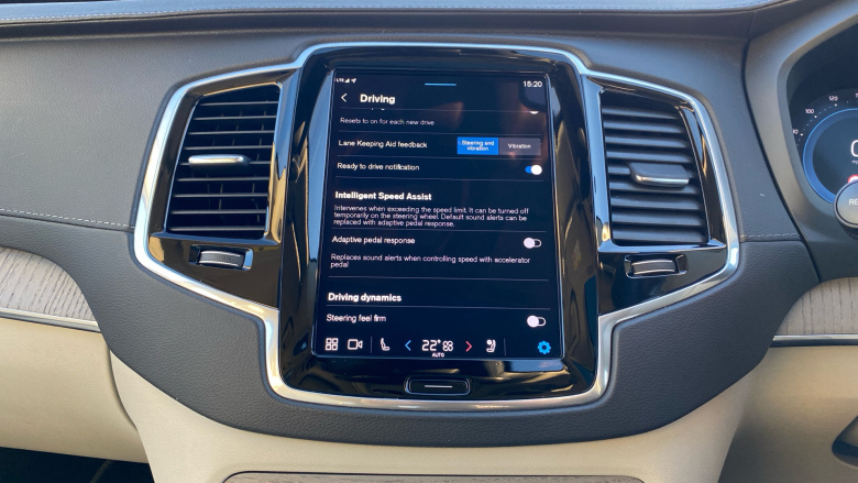 Volvo XC90 2.0 B5P Plus Edition Dark 5dr AWD Geartronic Petrol Estate